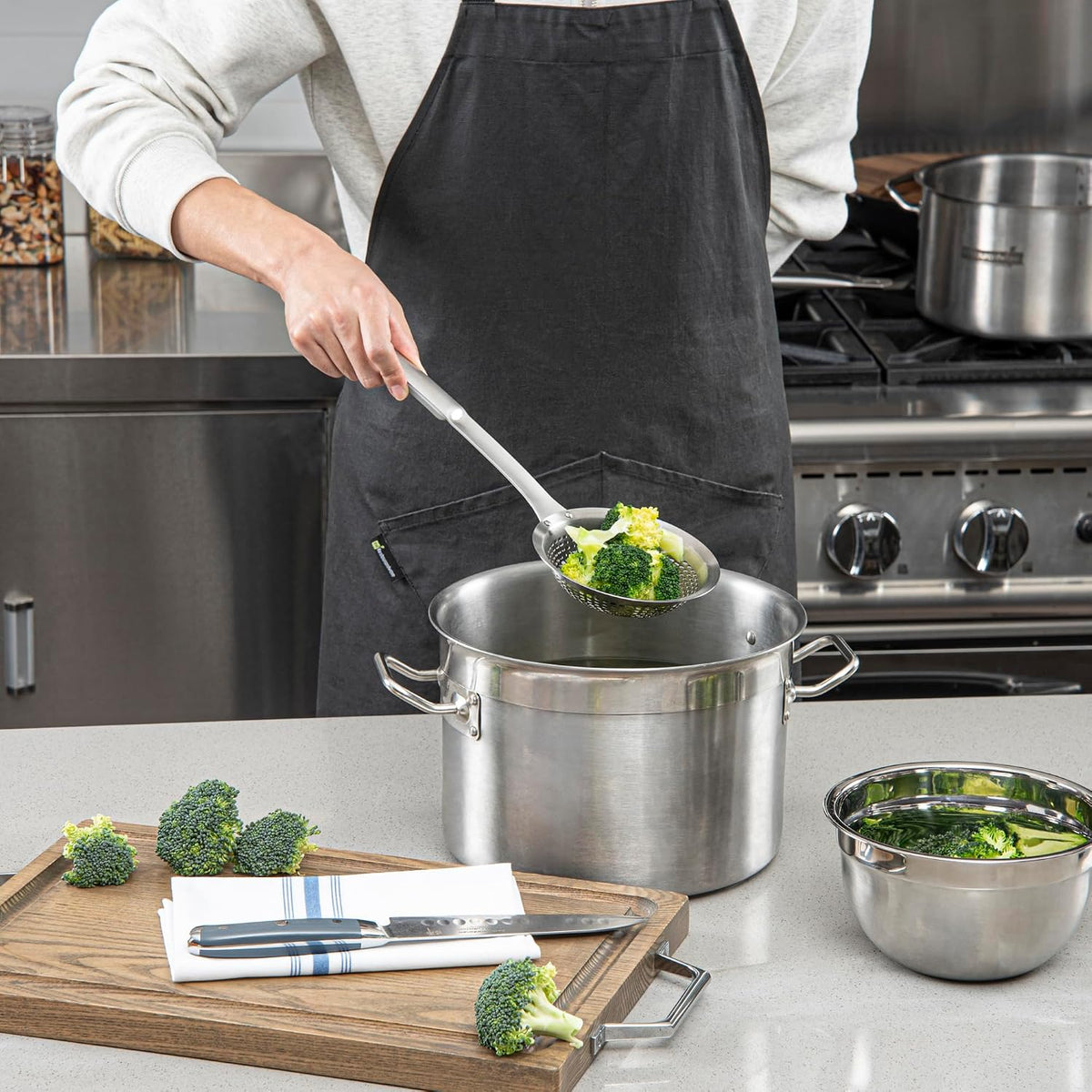 Restaurantware 14.75 In Stainless Steel Slotted Skimmer Spoon, 1 Count