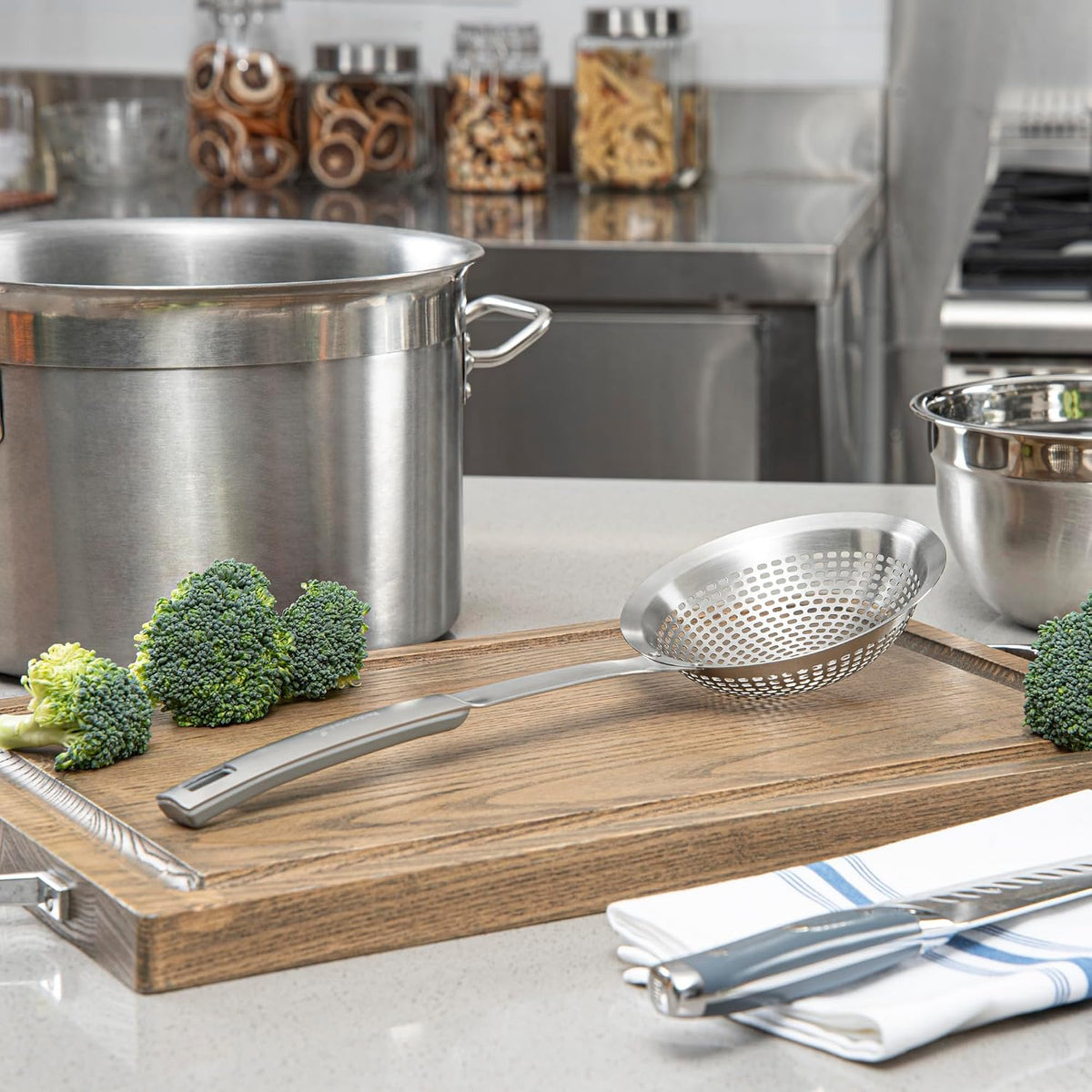Restaurantware 14.75 In Stainless Steel Slotted Skimmer Spoon, 1 Count