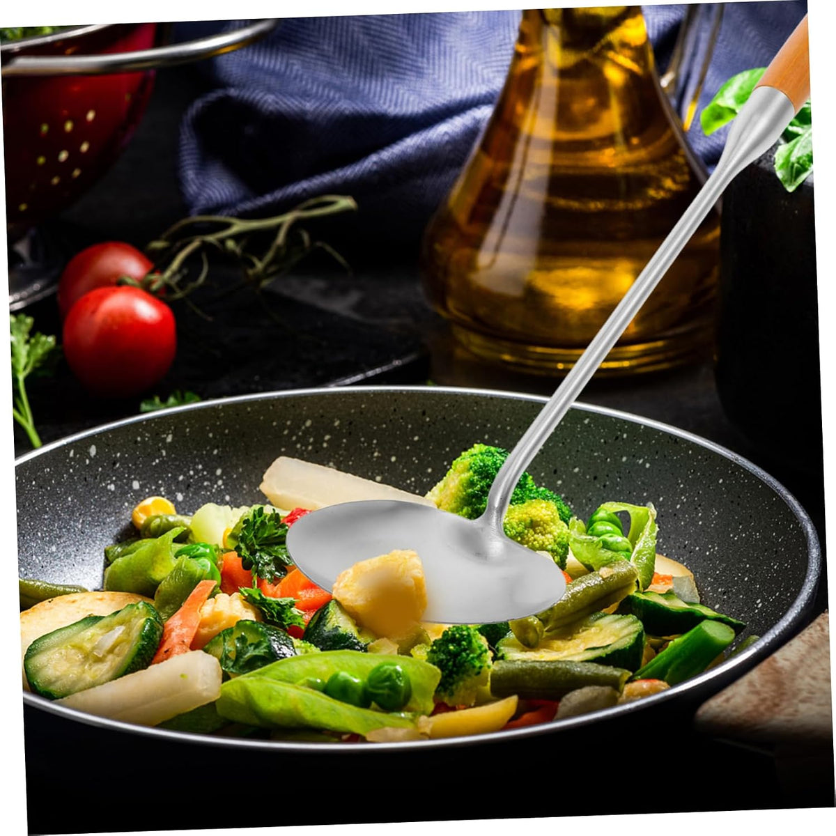 CHILDWEET Stainless Steel Wok Turner with - Wooden Handle Versatile Stir Fry Spatula for Cooking Flipping and Frying Kitchen Utensil with Seamless Design and