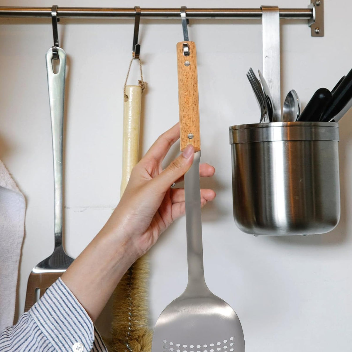 Wok Spatula for Stir Fry with Wooden Handle Stainless Steel
