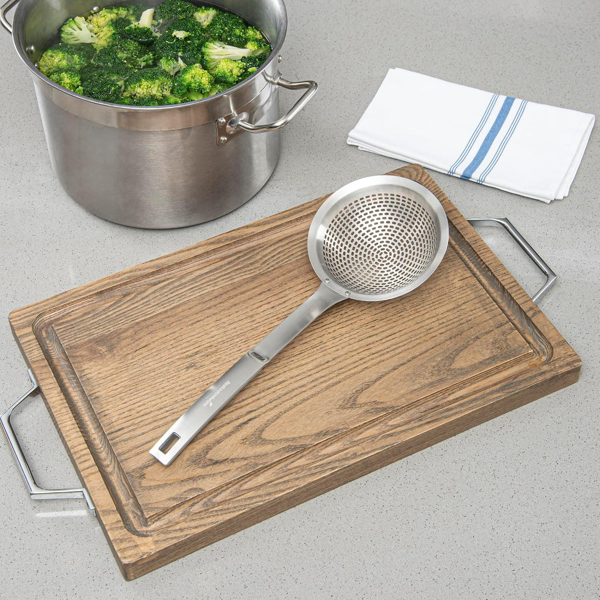 Restaurantware 14.75 In Stainless Steel Slotted Skimmer Spoon, 1 Count